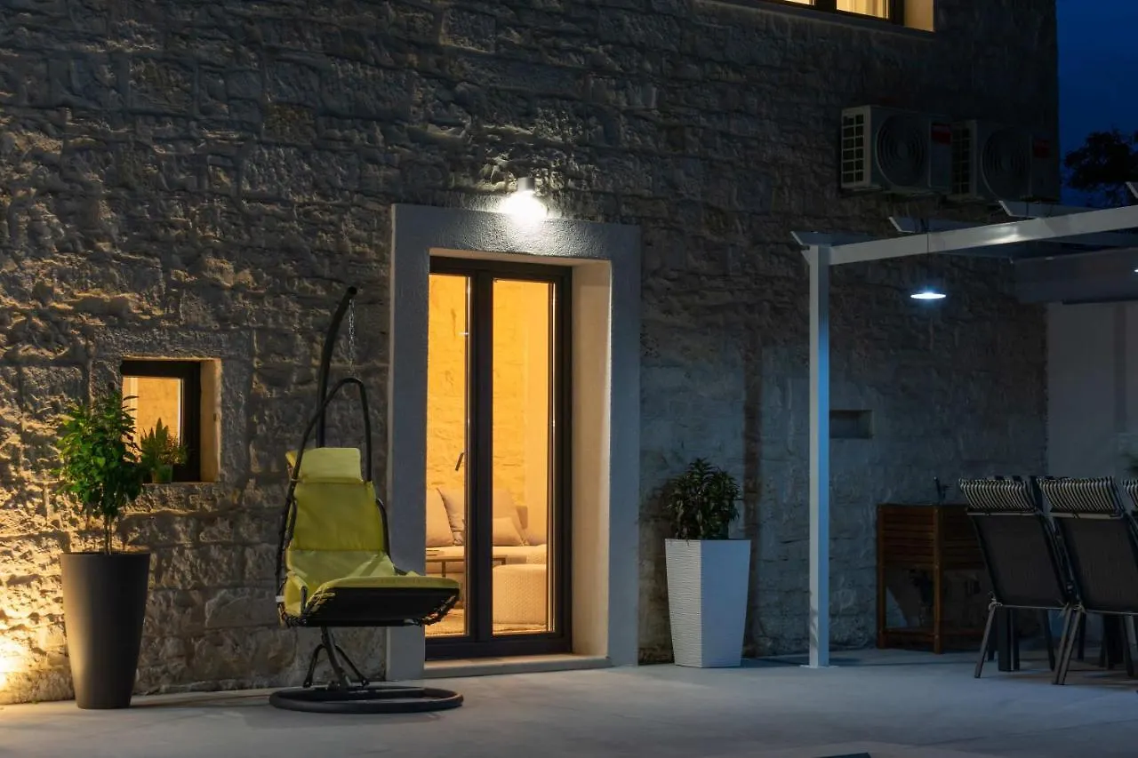 Kringa Villa Simone - Designer - Modern & Heritage Mix - Enclosed - Office קרואטיה