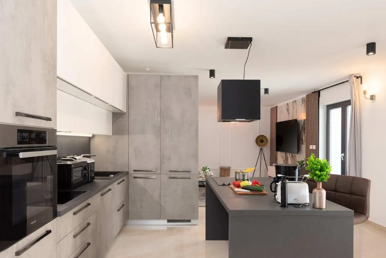 Kringa Villa Simone - Designer - Modern & Heritage Mix - Enclosed - Office 0*,