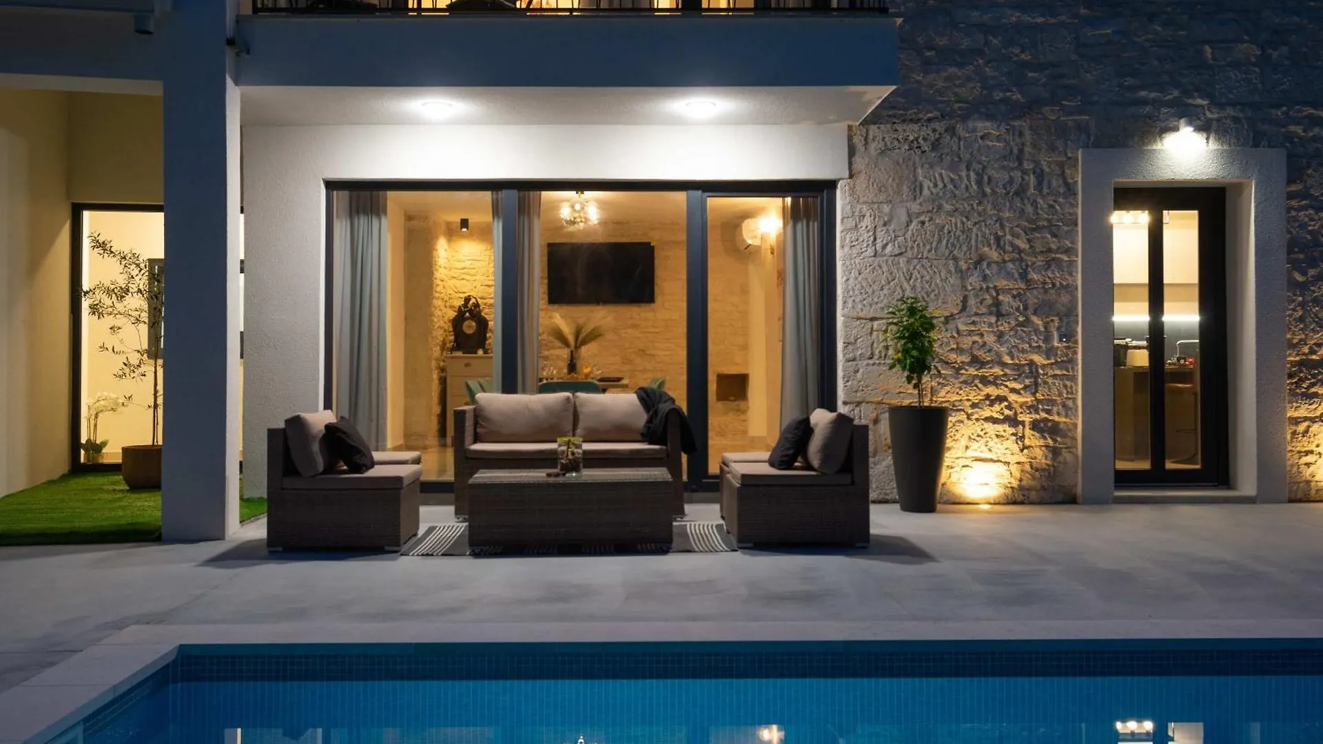 Kringa Villa Simone - Designer - Modern & Heritage Mix - Enclosed - Office 0*,  קרואטיה