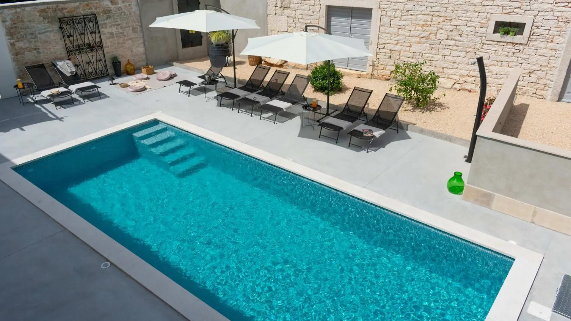 Kringa Villa Simone - Designer - Modern & Heritage Mix - Enclosed - Office 0*,